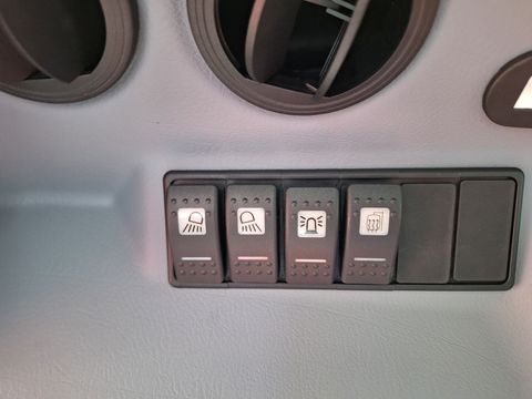 [3489-5227702-15.jpg]