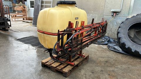 [3508-3939538-3.jpg]