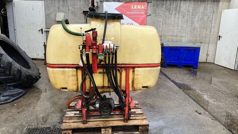 [3508-3939538-4.jpg]