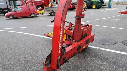 [3508-4114257-3.jpg]