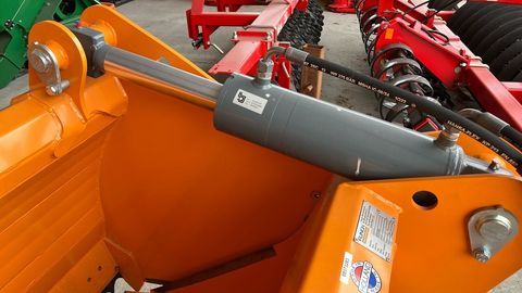 [3508-4178287-6.jpg]