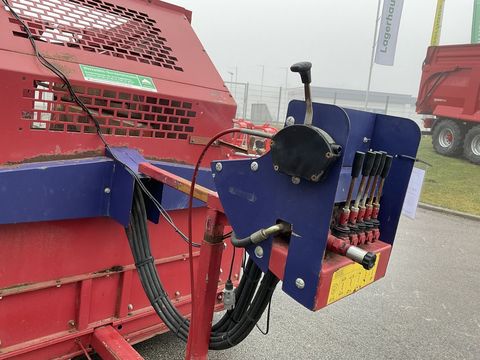 [3508-4283757-23.jpg]