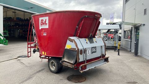 [3508-4389345-3.jpg]