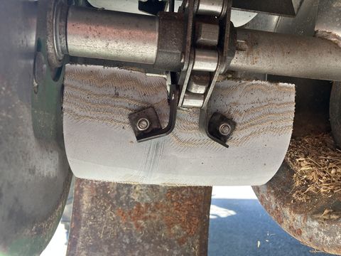 [3508-4444011-16.jpg]