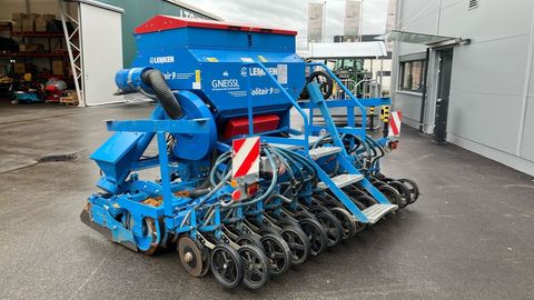 [3508-4883323-3.jpg]