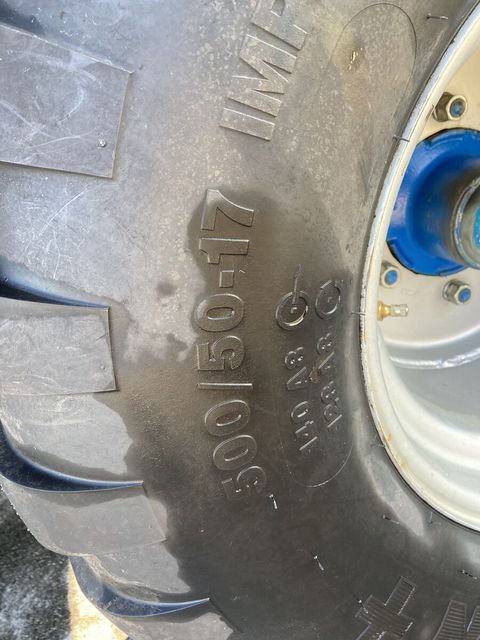 [3508-5606476-9.jpg]