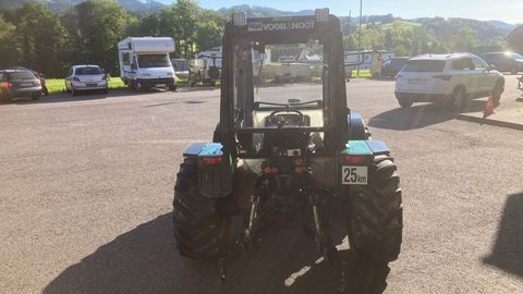 [3508-5661643-5.jpg]