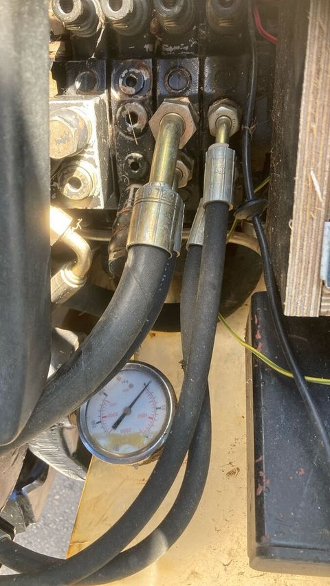 [3508-5661643-8.jpg]