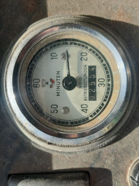 [3508-5844687-11.jpg]