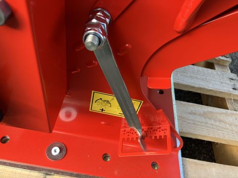 [3508-6148198-11.jpg]