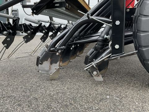 [3508-6430430-17.jpg]