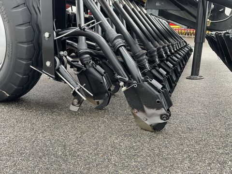 [3508-6430430-19.jpg]