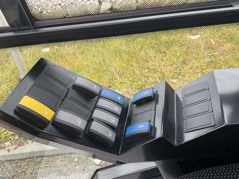 [3508-6506576-19.jpg]