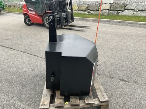 [3508-6522379-5.jpg]