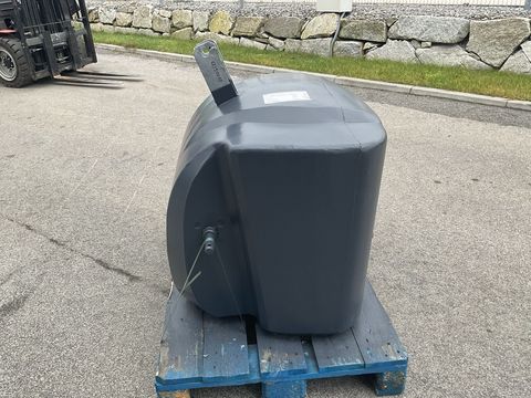 [3508-6522385-5.jpg]