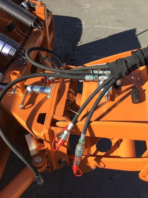 [3511-6458879-5.jpg]