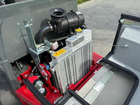 [3511-6979106-7.jpg]