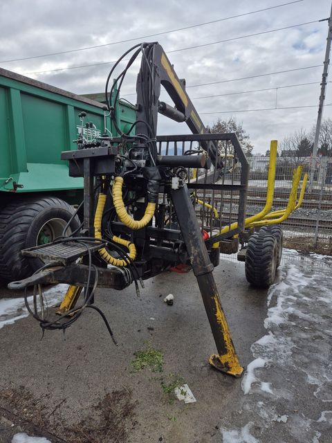 [3559-6667633-4.jpg]