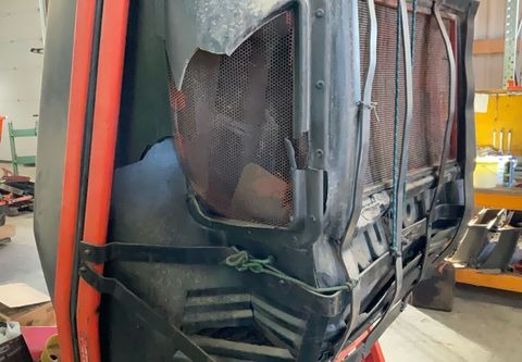 [3571-4147949-8.jpg]