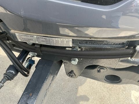 [3571-4483791-14.jpg]