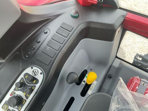 [3571-4483791-17.jpg]