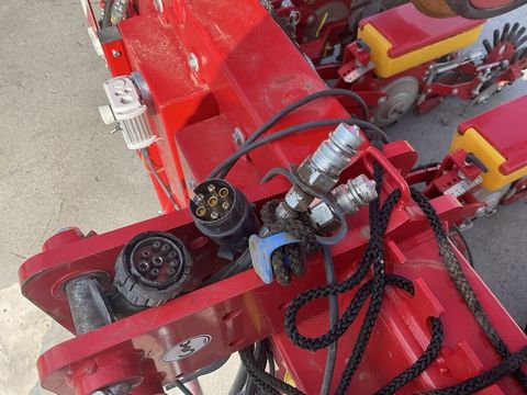 [3571-6243784-13.jpg]