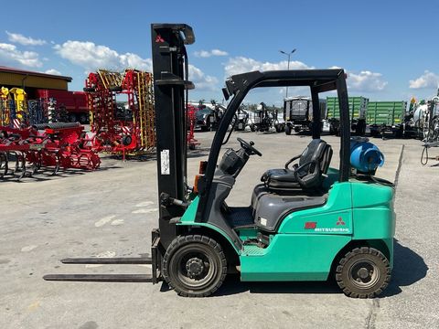 [3571-6413671-12.jpg]