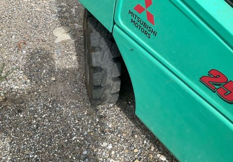 [3571-6413671-21.jpg]