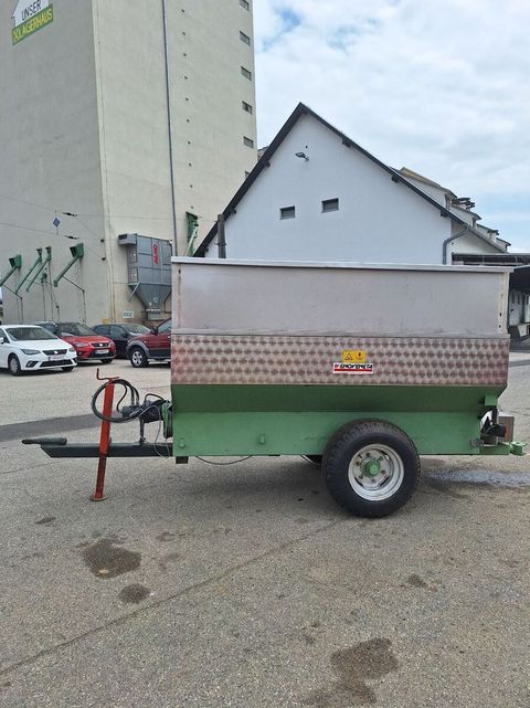 [3571-6478624-3.jpg]