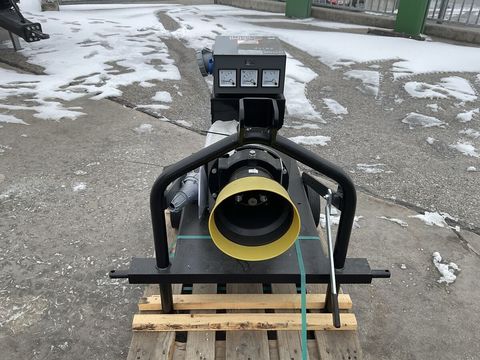 [3571-6679271-4.jpg]