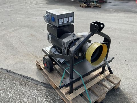 [3571-6746149-3.jpg]