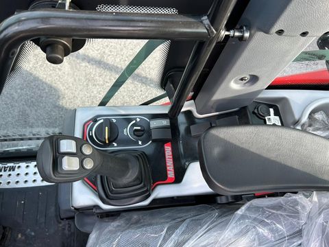 [3592-5562382-20.jpg]