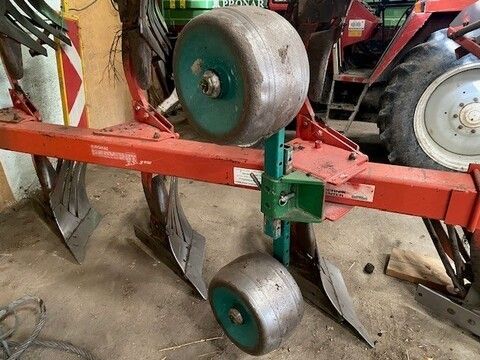 [3592-6328881-4.jpg]