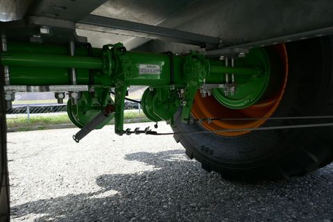 [3600-3778770-9.jpg]