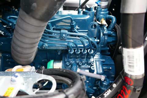 [3600-4957047-4.jpg]