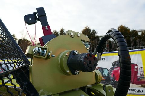 [3600-5152142-15.jpg]