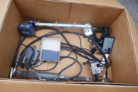 [3600-5217379-7.jpg]