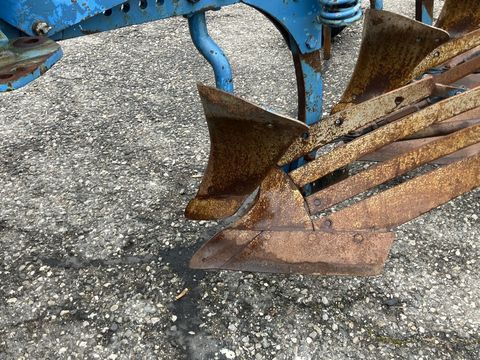 [3600-5227470-9.jpg]