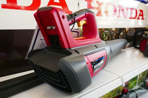 [3600-5449708-4.jpg]