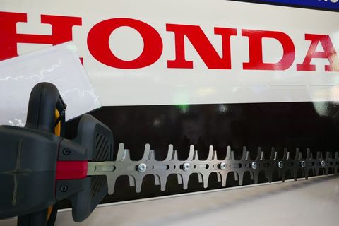 [3600-5493895-3.jpg]