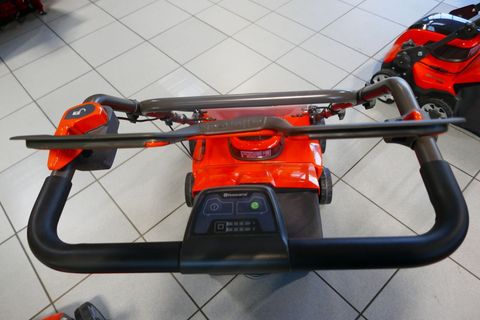 [3600-5548799-4.jpg]