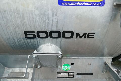 [3600-5548872-4.jpg]