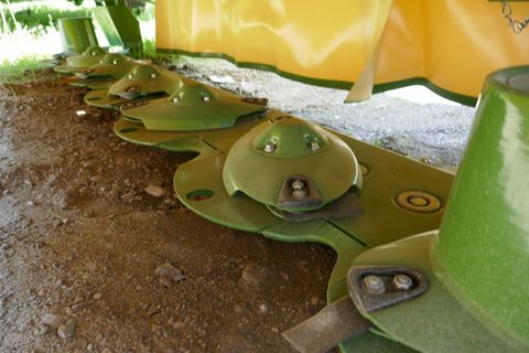 [3600-5615830-3.jpg]