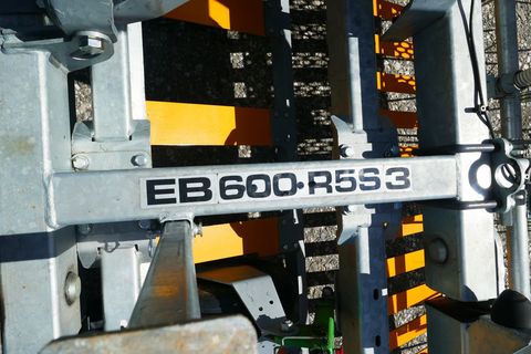 [3600-5642911-4.jpg]