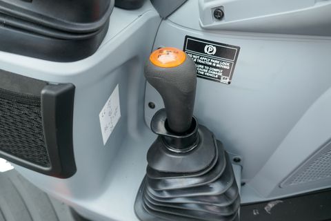 [3600-5646250-8.jpg]