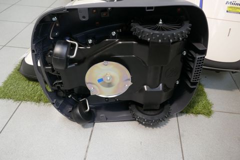 [3600-5651106-3.jpg]