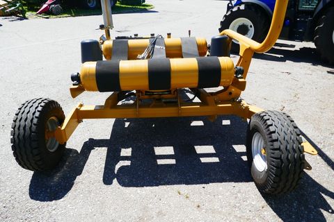 [3600-5781085-6.jpg]