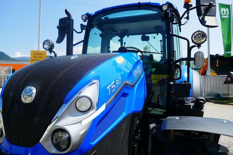 [3600-5844184-6.jpg]