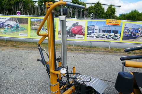 [3600-5885577-7.jpg]