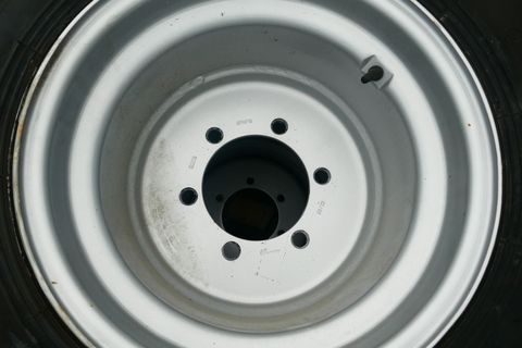 [3600-5890527-3.jpg]